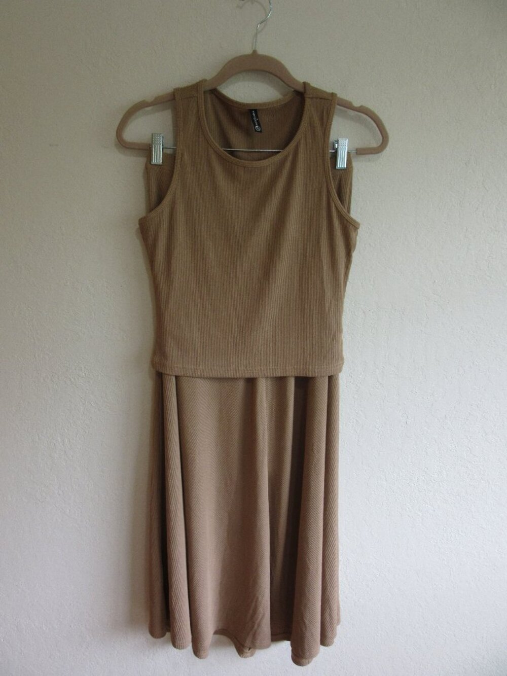 Pretty Garden Tan M Ribbed Skirt Set